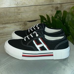 Tommy Hilfiger Womens